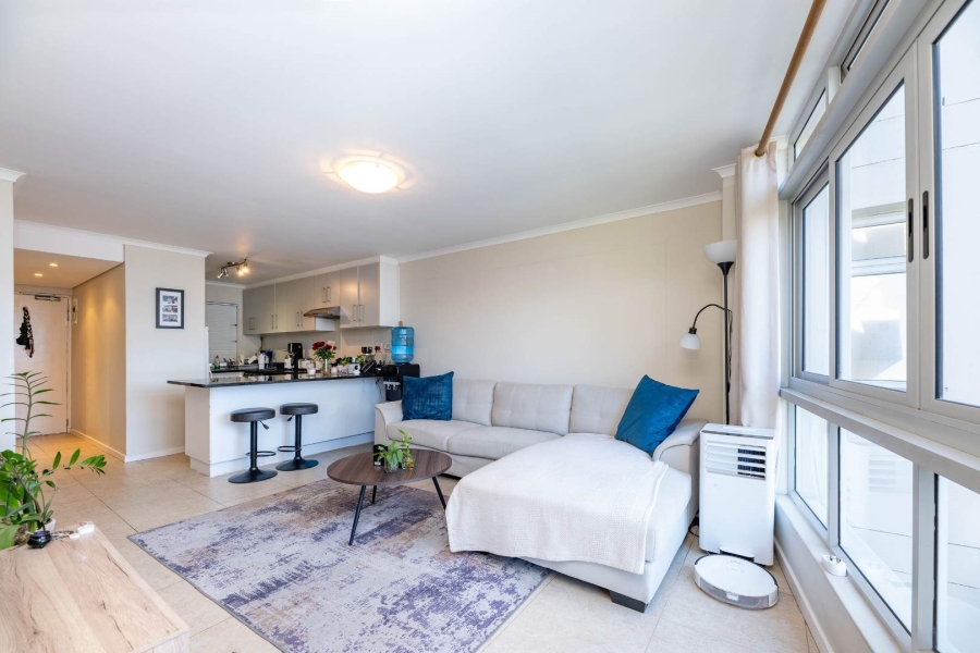 2 Bedroom Property for Sale in Sea Point Western Cape